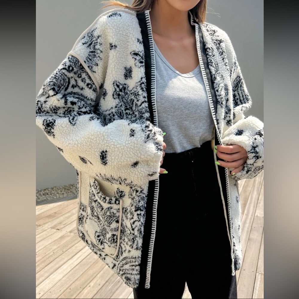 BRAND NEW • DAZY Paisley Print Drop Shoulder Teddy Jacket